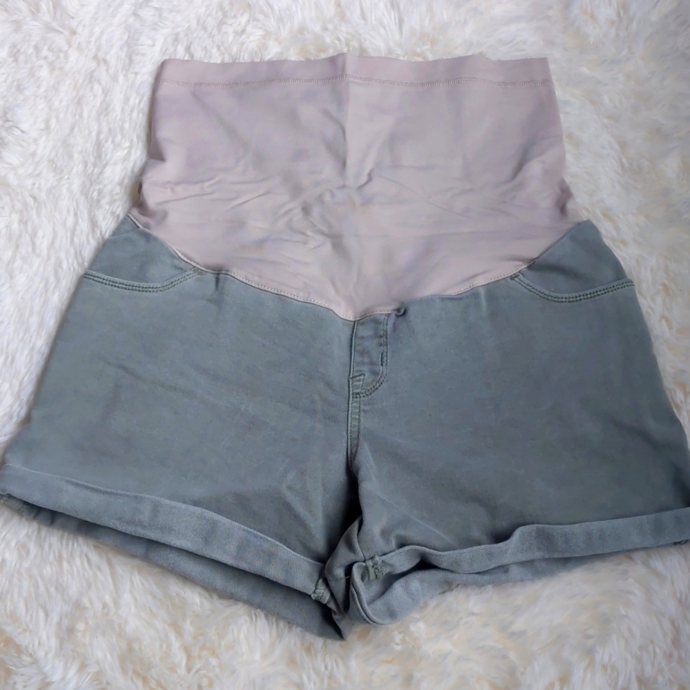 Maternity shorts